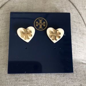 100% Authentic. TORY BURCH TILSIM LOGO HEART STUD